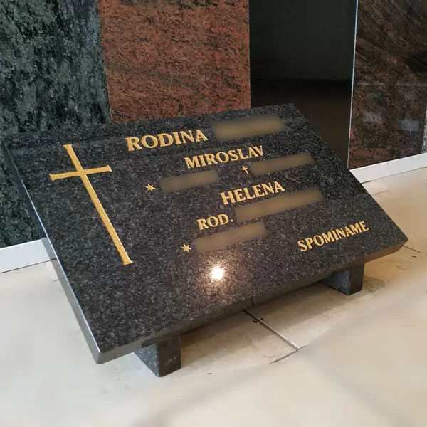 Tabuľka Impala, 2 mená, 2 nohy na státie